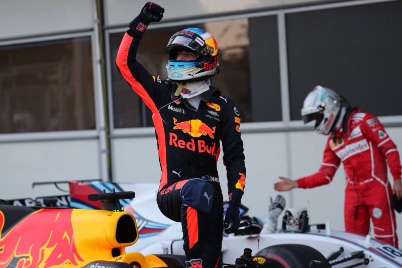 Daniel Ricciardo tampil impresif setelah berhasil memenangkan seri balapan F1 GP Azerbaijan