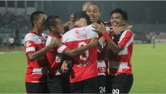 Madura United Bantai Semen Padang FC