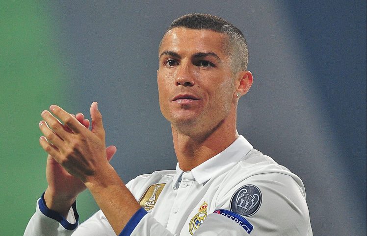 Ronaldo Tegaskan Akan Bertahan di Real Madrid dan Ingin Raih Banyak Trofi Lagi