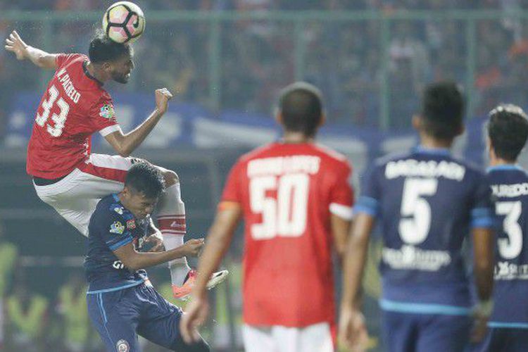 Arema FC dan Persija Harus Puas Berbagi Poin