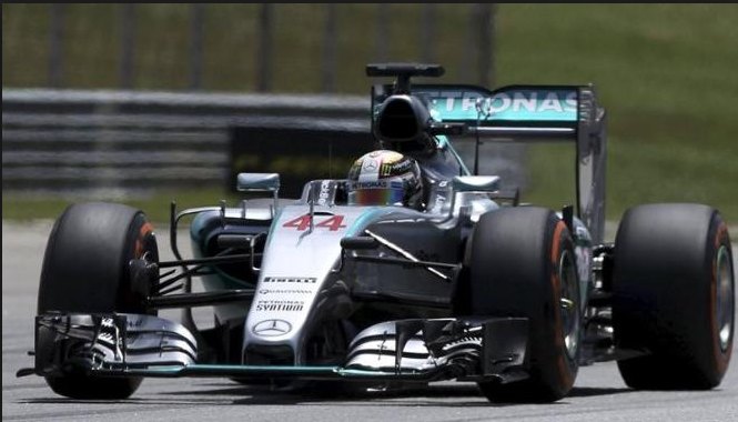 Hamilton Ingin Mercedes Tingkatkan Kecepatan