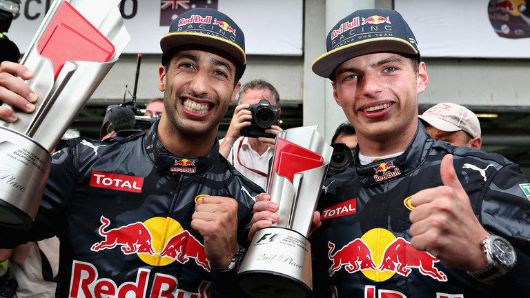 Red Bull Bakal Pertahankan Ricciardo dan Verstappen Hingga 2020