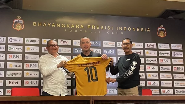 Radja Nainggolan Menjadi Pemain Termahal Liga 1 Indonesia