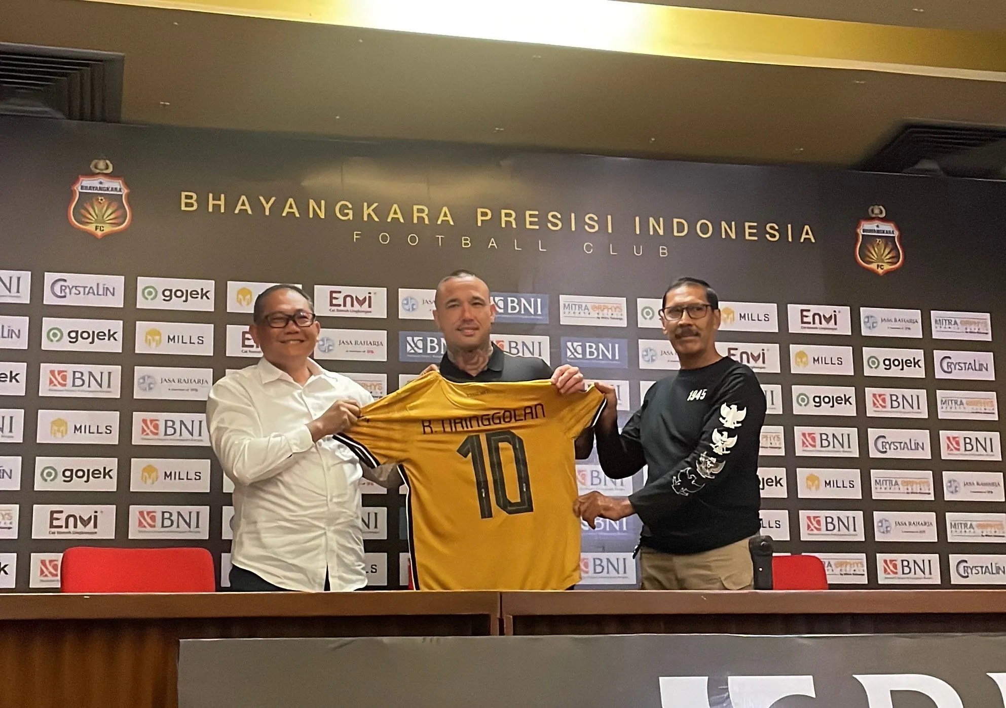 Radja Nainggolan Menjadi Pemain Termahal Liga 1 Indonesia
