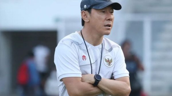 Shin Tae yong Minta Ganti Jersey Latihan Timnas Indonesia